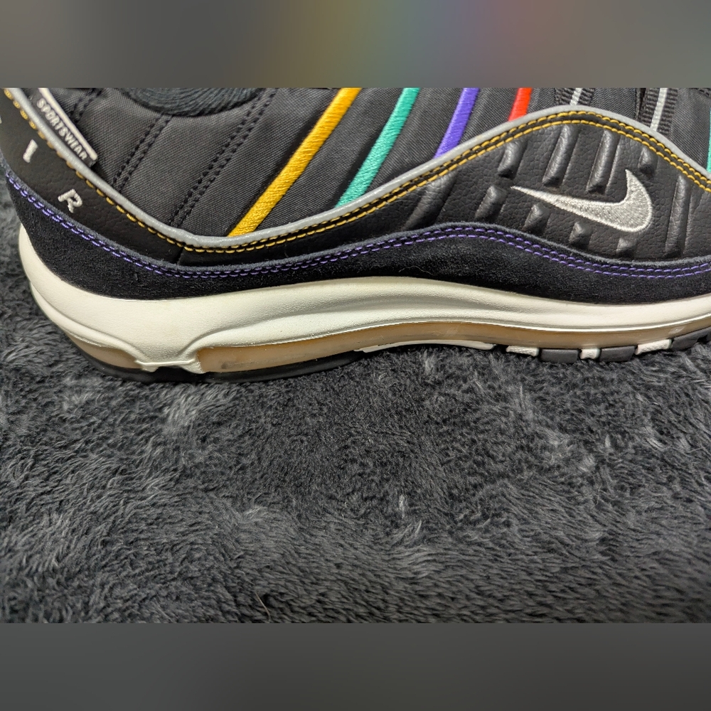 NIKE AIR MAXES size 12... 98 - Picture 5 of 13